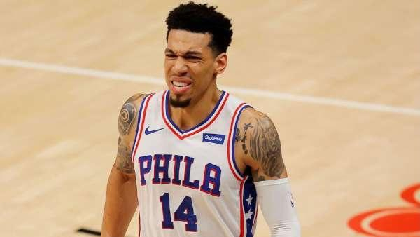 关于风云突变丹佛掘金今晚遗憾出局转会期尤文图斯调整名单以备NBA总决赛，这操作让人直呼：罗马赛前状态回暖的信息
